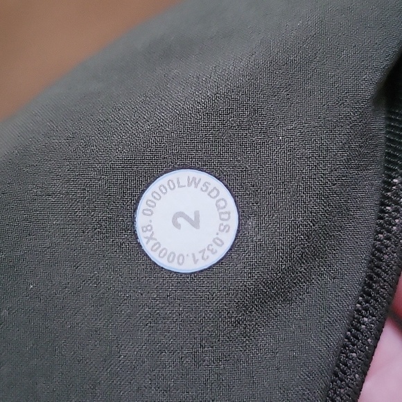 Lululemon Stretch High-Rise Jogger Pant Dark Olive Style W5DQDS Size 2 - Picture 10 of 11